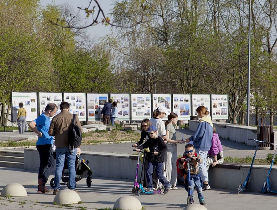 Фотовыставка «С любовью к Москве» в память о Юрии Лужкове продлится до конца апреля