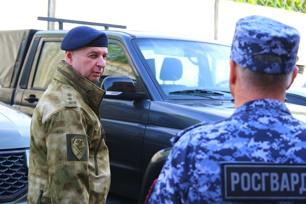 Командующий Северо-Западным округом Росгвардии проверил работу подразделений в Калининграде