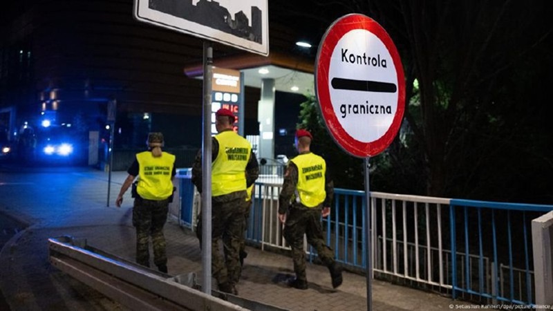 Польша ввела усиленный пограничный контроль на границе с Германией