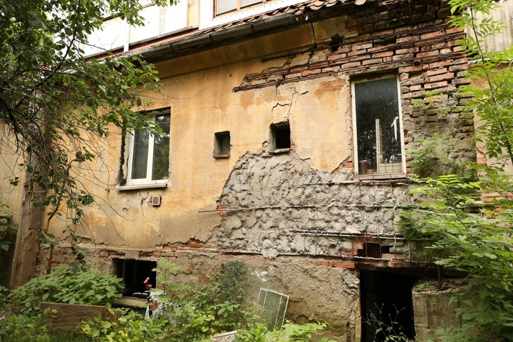 В Калининграде готовятся к сносу аварийных домов В Калининграде готовятся к сносу аварийных домов