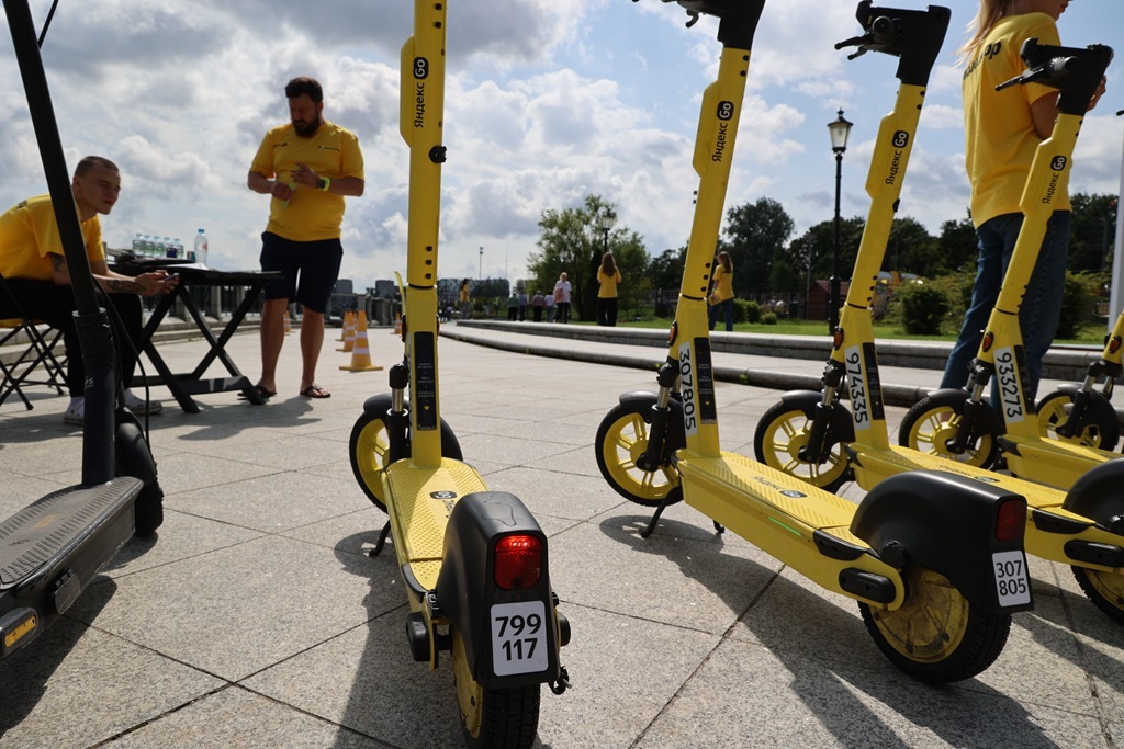 В Калининградской области усилят контроль за скоростью электросамокатов