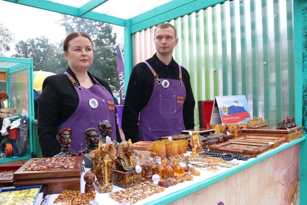 УФСИН представило уникальные изделия осужденных на гастрофестивале в Светлогорске УФСИН представило уникальные изделия осужденных на гастрофестивале в Светлогорске