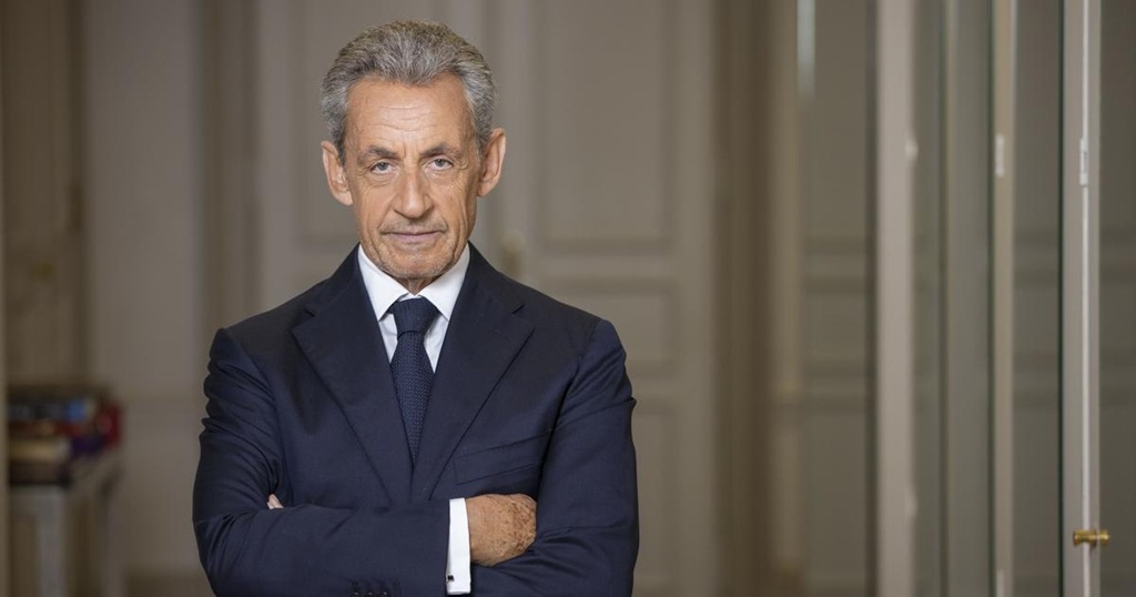 Саркози раскритиковал Макрона за отношение к России