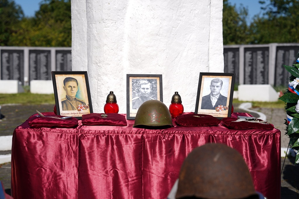 В Калининградской области с воинскими почестями перезахоронили останки 63 советских солдат
