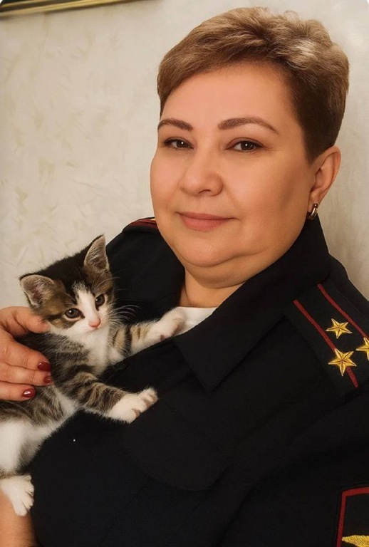 Служебное задание со счастливым концом: полицейские спасли котенка в Калининграде Служебное задание со счастливым концом: полицейские спасли котенка в Калининграде