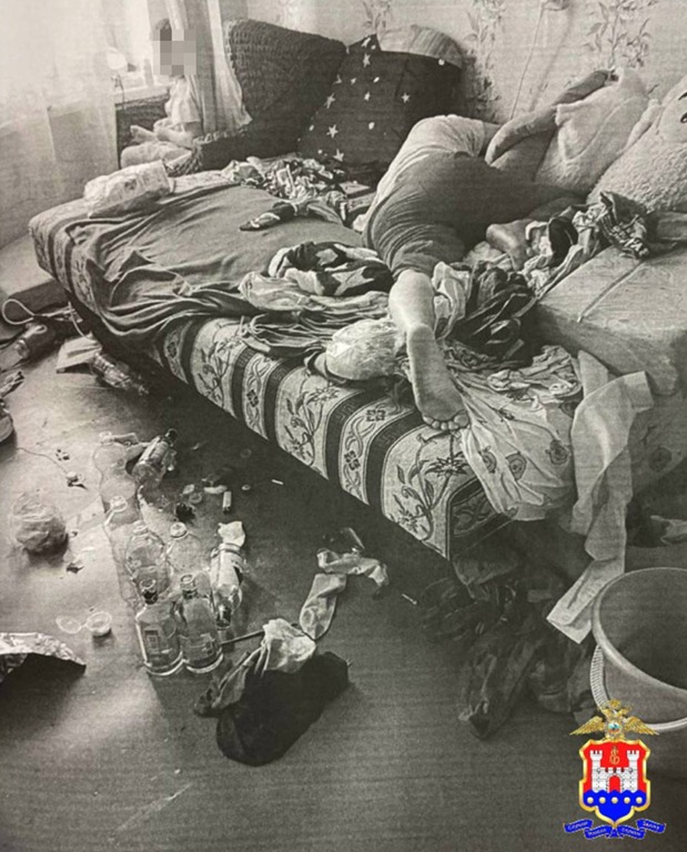 Полиция спасла братьев от матери-алкоголички Полиция спасла братьев от матери-алкоголички