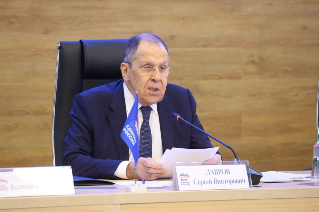 Лавров: у США возникли трудности с Зеленским по мирному урегулированию