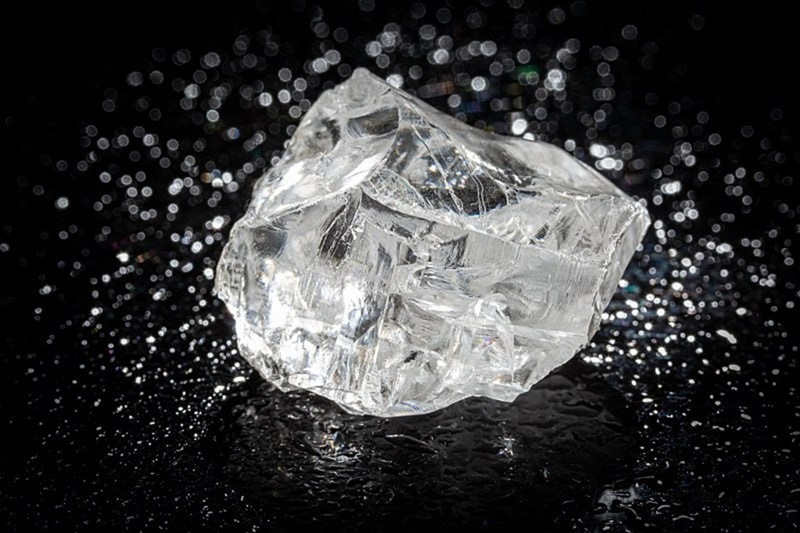 В Архангельской области добыли два алмаза-гиганта В Архангельской области добыли два алмаза-гиганта