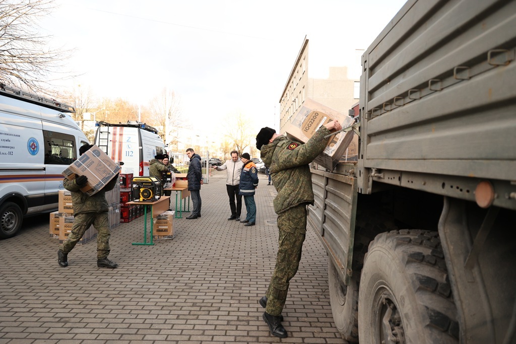 Администрация Калининграда передала морпехам Балтфлота партию обогревателей для зимы