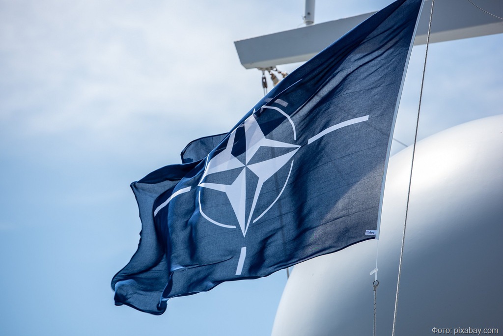 Столтенберг предупредил Европу: США могут уйти из НАТО