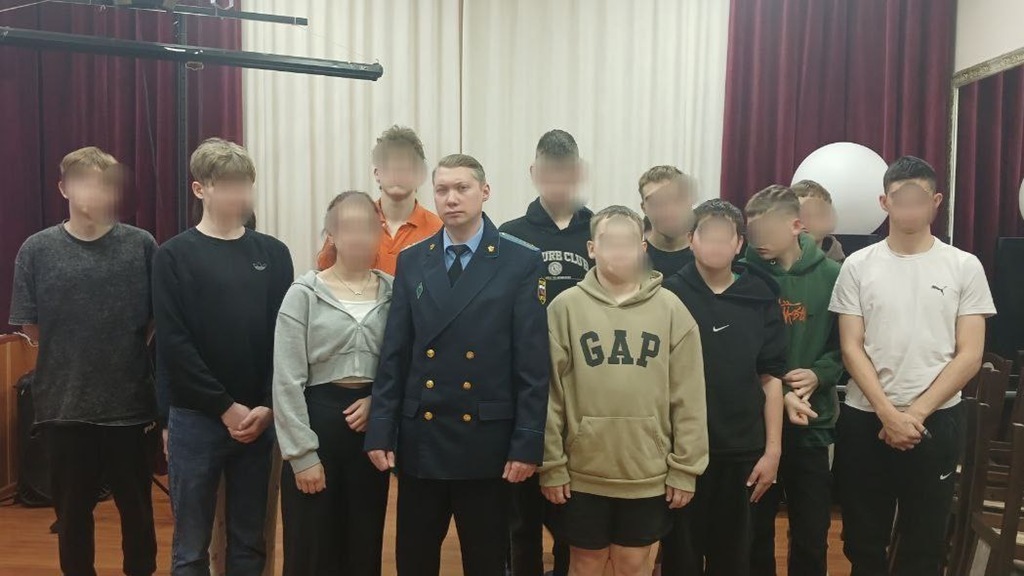 Калининградские судебные приставы провели правовые встречи с детьми из уязвимых групп