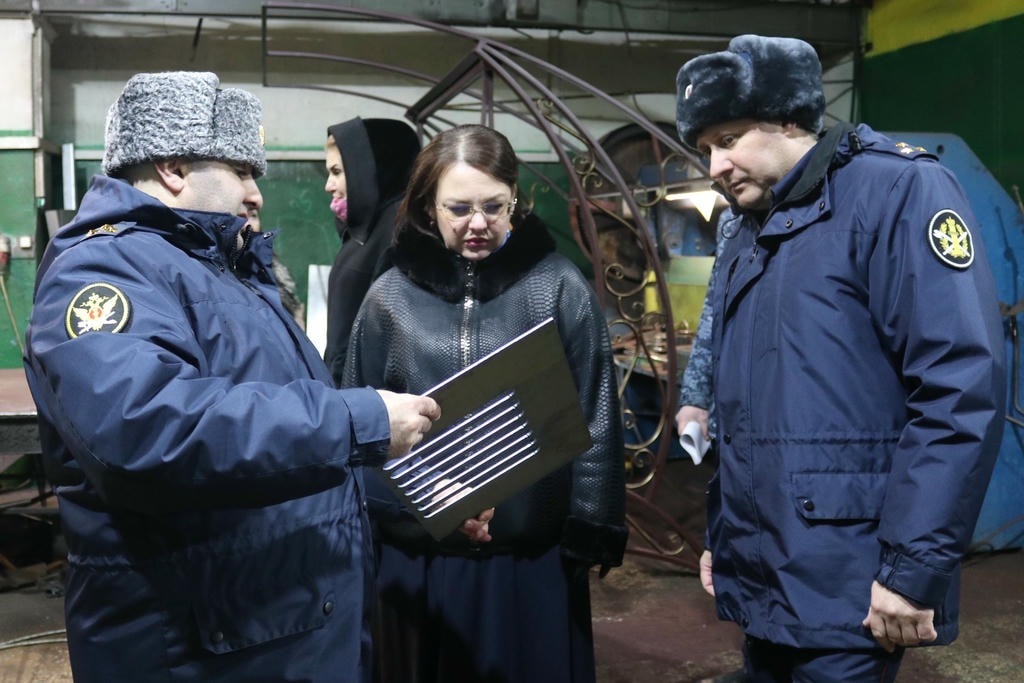 Глава Гвардейского округа посетила производство в исправительной колонии для оценки сотрудничества