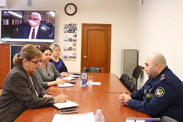 Балтийск закупит у калининградских колоний скамейки, урны и спецодежду