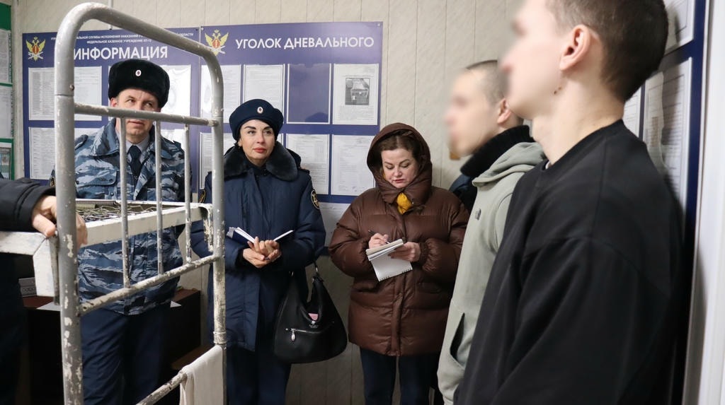 Общественники проверили колонию-поселение №12: личный приём и обход Общественники проверили колонию-поселение №12: личный приём и обход