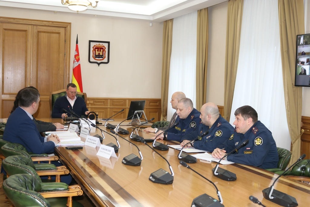 Муниципалитеты закупят у калининградских колоний 500 контейнерных площадок для мусора