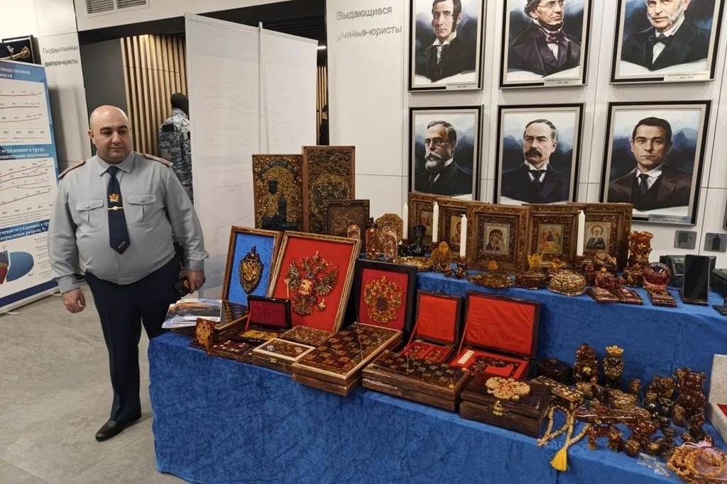 Янтарный потенциал Калининградской области представили на коллегии ФСИН России в Москве Янтарный потенциал Калининградской области представили на коллегии ФСИН России в Москве