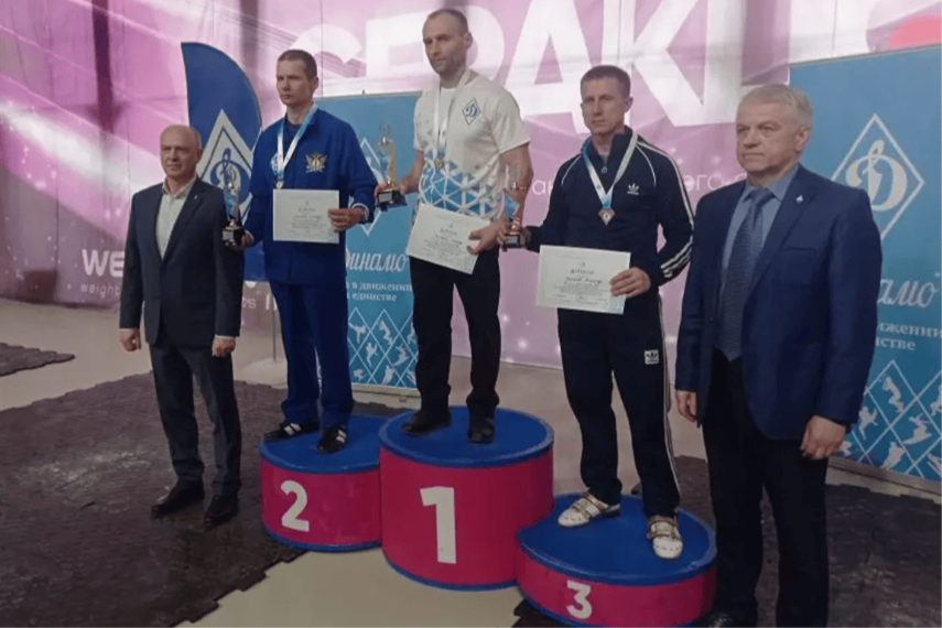 Сотрудник калининградского УФСИН взял золото на всероссийских соревнованиях по гиревому спорту