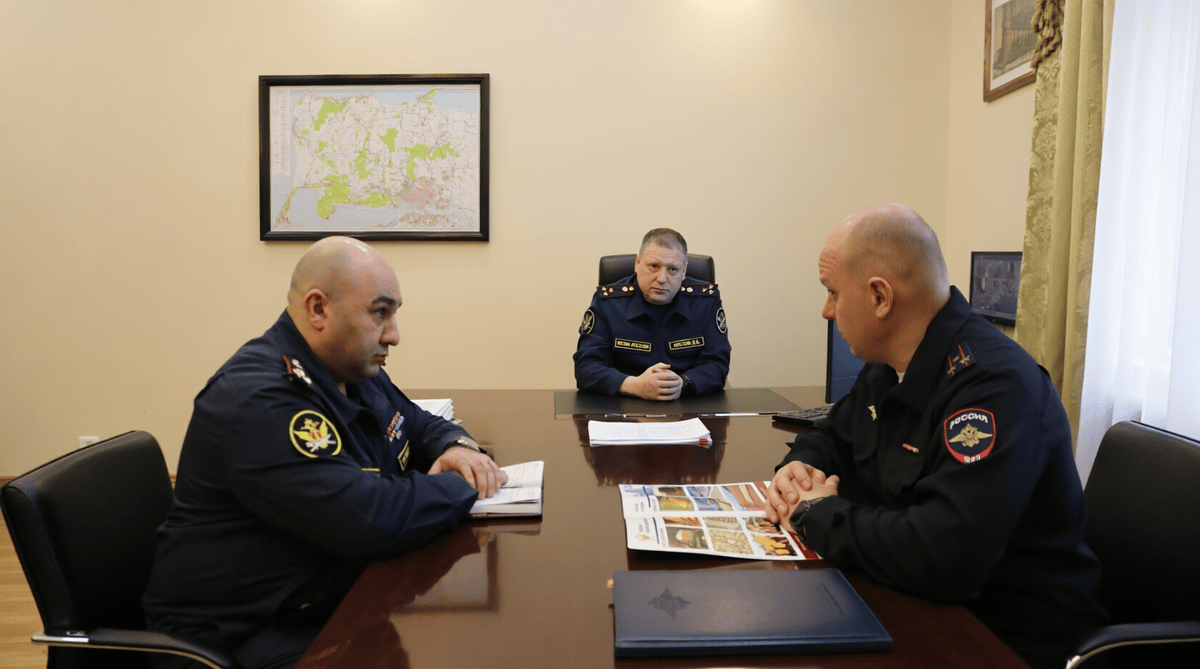 Фото: УФСИН по Калининградской области Начальник УФСИН России по Калининградской области Дмитрий Пестов и его заместитель Олег Велиев провели рабочую встречу с заместителем начальника УМВД России по Калининградской области Александром Герасимовым